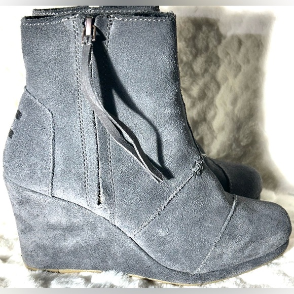 TOMS Gray Desert Wedge Suede zipper ankle boots women’s size 7. - Picture 8 of 12